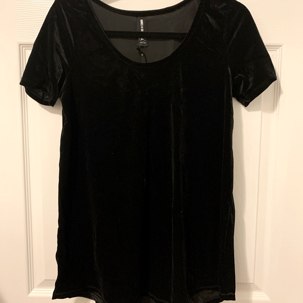 Black Velvet tee